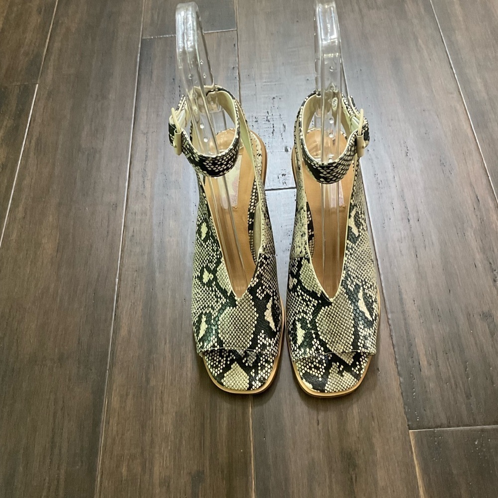 Band Of The Gypsies Animal Print Vegan Leather Ankle Strap Sandal Heels Size 8